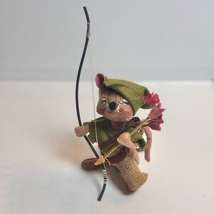 Annalee Mobilitee‎ 1990 Robin Hood Mouse 6 Inch Felt Doll Archer with Bow Green